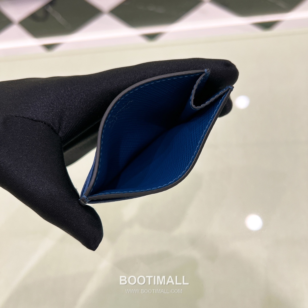 Prada Saffiano Leather Card Holder Wallet with Triangle Logo Detail 프라다 사피아노 레더 트라이앵글 로고 카드홀더 지갑 P398766015 10cm 9