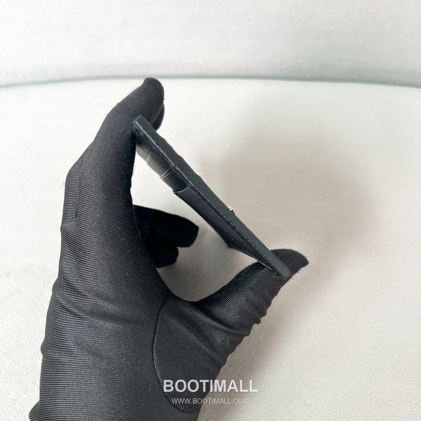 Prada Oil Wax Leather Card Holder Wallet with Triangle Logo Detail 프라다 오일왁스 레더 트라이앵글 로고 카드홀더 지갑 P398766022 10cm 4