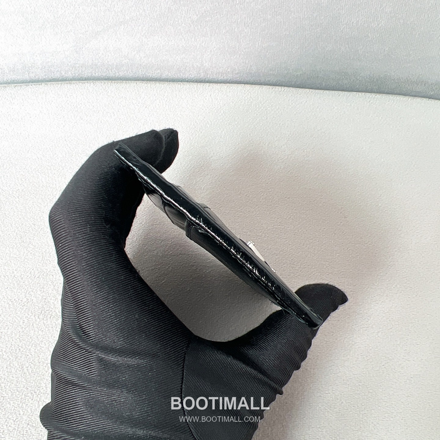 Prada Oil Wax Leather Card Holder Wallet with Triangle Logo Detail 프라다 오일왁스 레더 트라이앵글 로고 카드홀더 지갑 P398766022 10cm 4