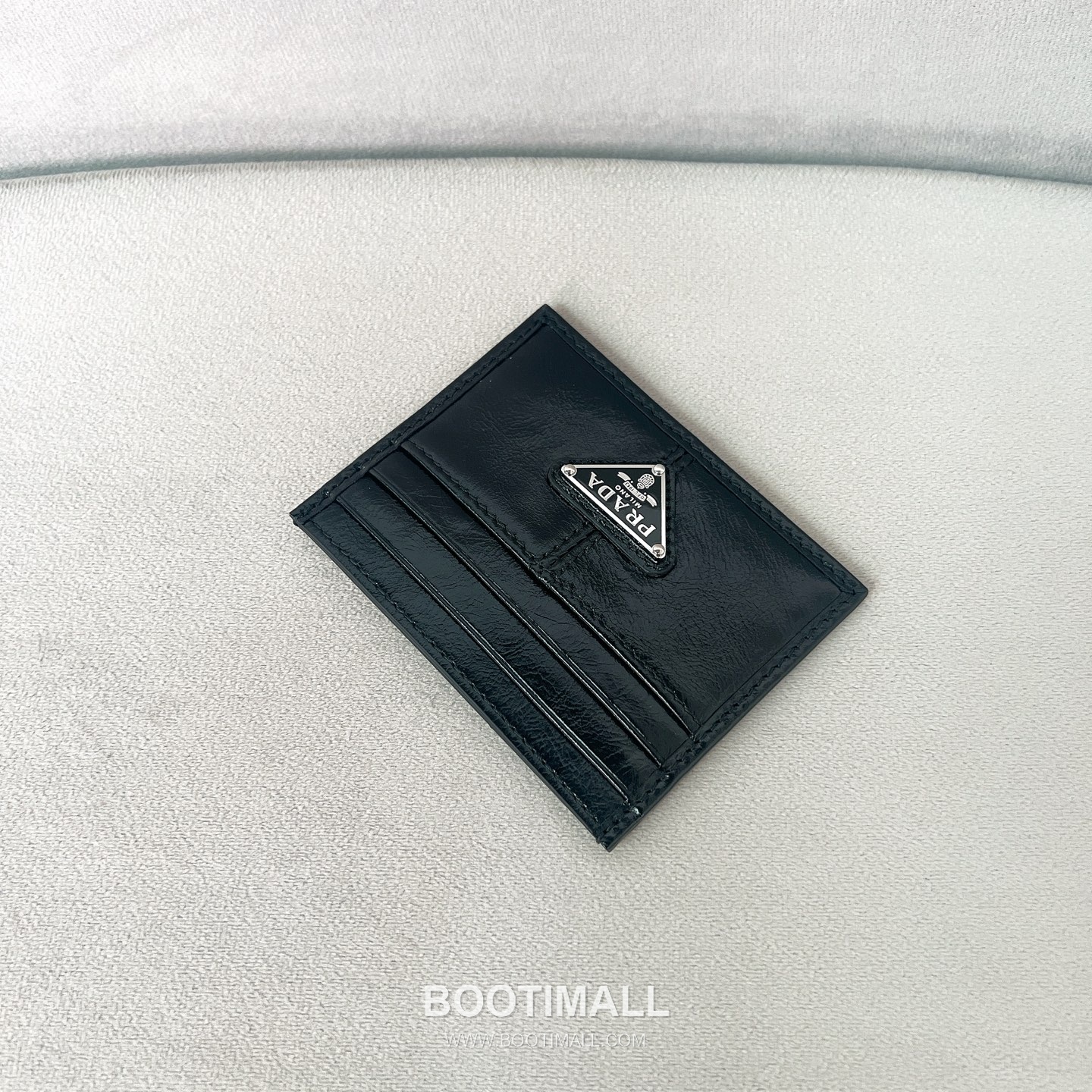 Prada Oil Wax Leather Card Holder Wallet with Triangle Logo Detail 프라다 오일왁스 레더 트라이앵글 로고 카드홀더 지갑 P398766022 10cm 6
