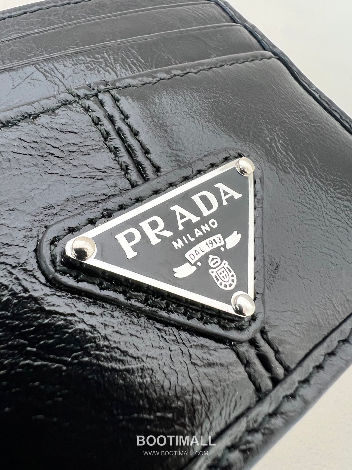 Prada Oil Wax Leather Card Holder Wallet with Triangle Logo Detail 프라다 오일왁스 레더 트라이앵글 로고 카드홀더 지갑 P398766022 10cm 7