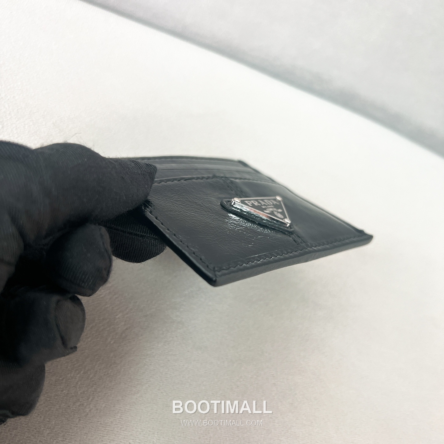 Prada Oil Wax Leather Card Holder Wallet with Triangle Logo Detail 프라다 오일왁스 레더 트라이앵글 로고 카드홀더 지갑 P398766022 10cm 8