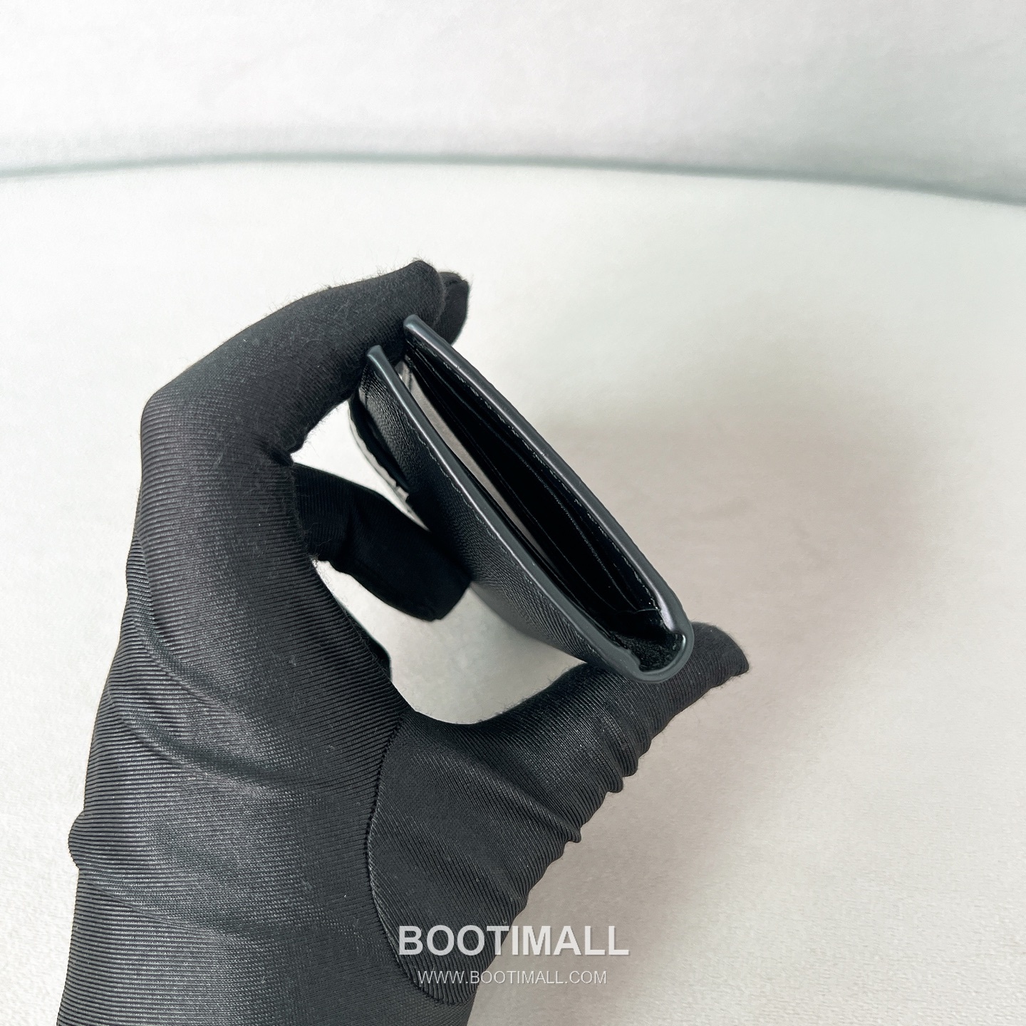 Prada Saffiano Leather Card Holder Wallet with Triangle Logo Detail 프라다 사피아노 레더 트라이앵글 로고 카드홀더 지갑 P398766028 11cm 3