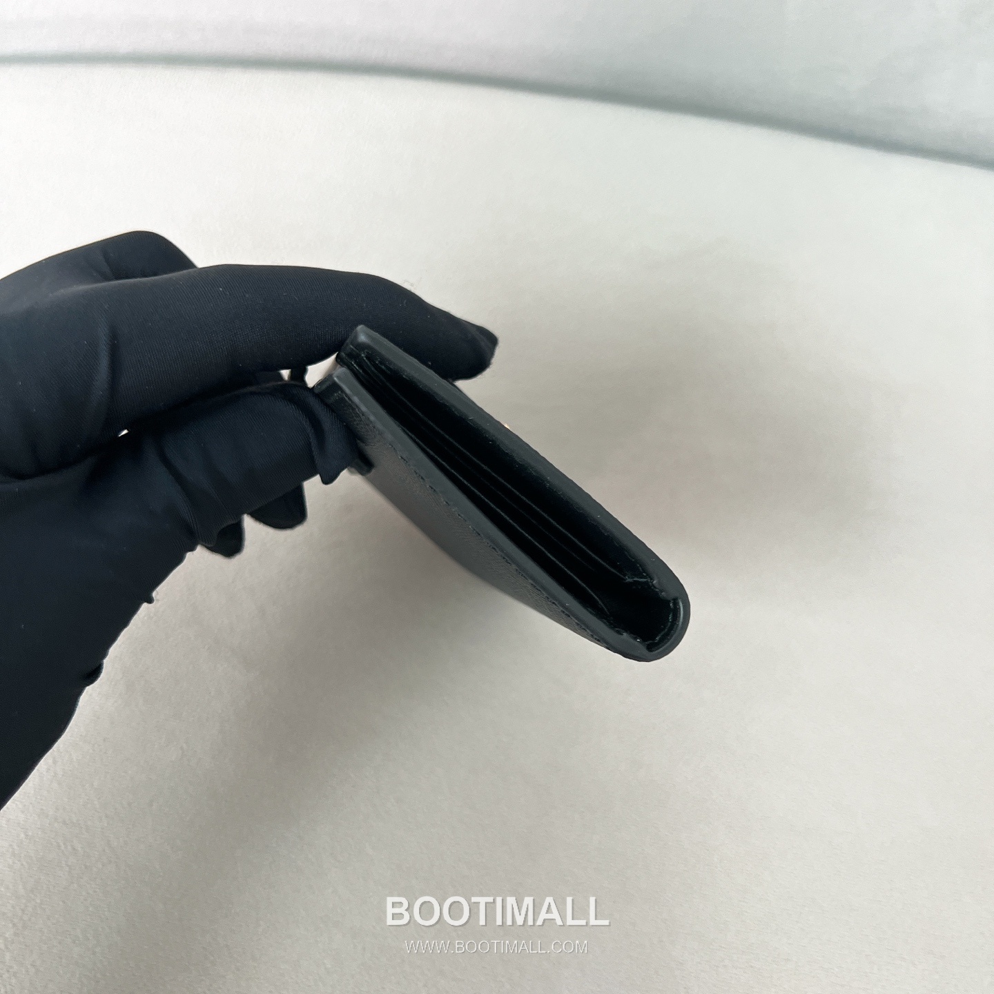 Prada Saffiano Leather Card Holder Wallet with Triangle Logo Detail 프라다 사피아노 레더 트라이앵글 로고 카드홀더 지갑 P398766028 11cm 3