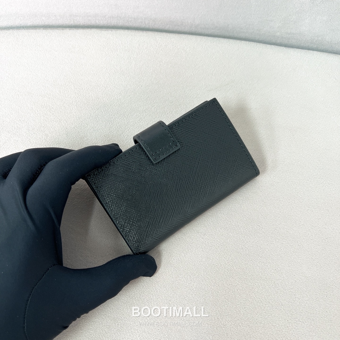 Prada Saffiano Leather Card Holder Wallet with Triangle Logo Detail 프라다 사피아노 레더 트라이앵글 로고 카드홀더 지갑 P398766028 11cm 4