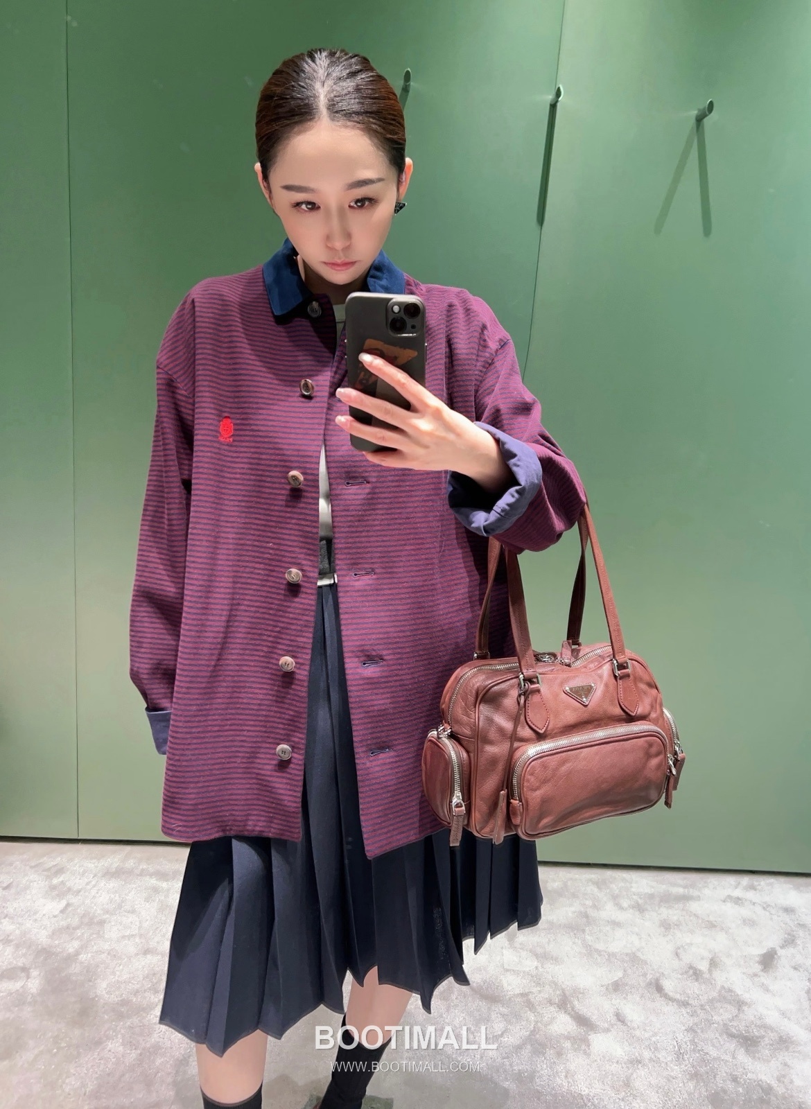 Prada Soft Calfskin Leather Multi Pocket Tote Bag with Triangle Logo Detail 프라다 소프트 카프스킨 레더 멀티 포켓 토트백 P39876600158 31.5cm 1