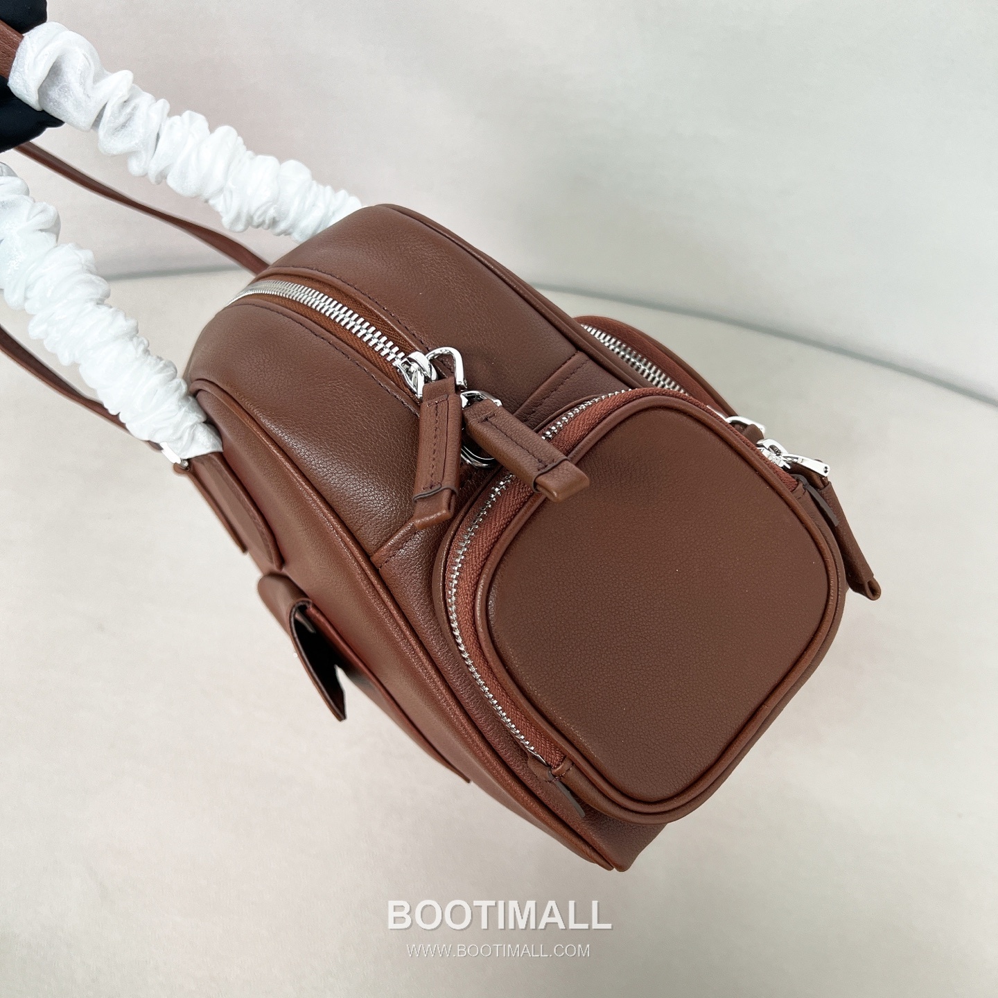 Prada Soft Calfskin Leather Multi Pocket Tote Bag with Triangle Logo Detail 프라다 소프트 카프스킨 레더 멀티 포켓 토트백 P39876600158 31.5cm 6