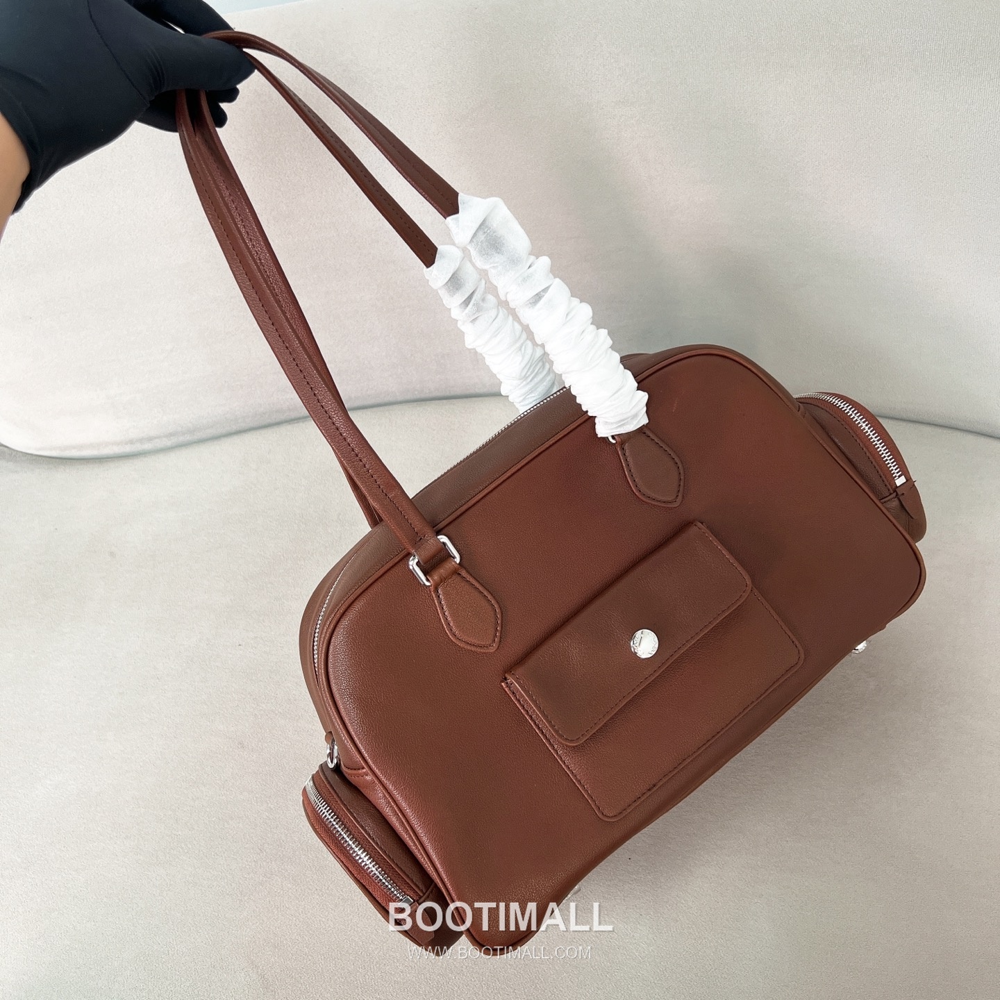 Prada Soft Calfskin Leather Multi Pocket Tote Bag with Triangle Logo Detail 프라다 소프트 카프스킨 레더 멀티 포켓 토트백 P39876600158 31.5cm 7