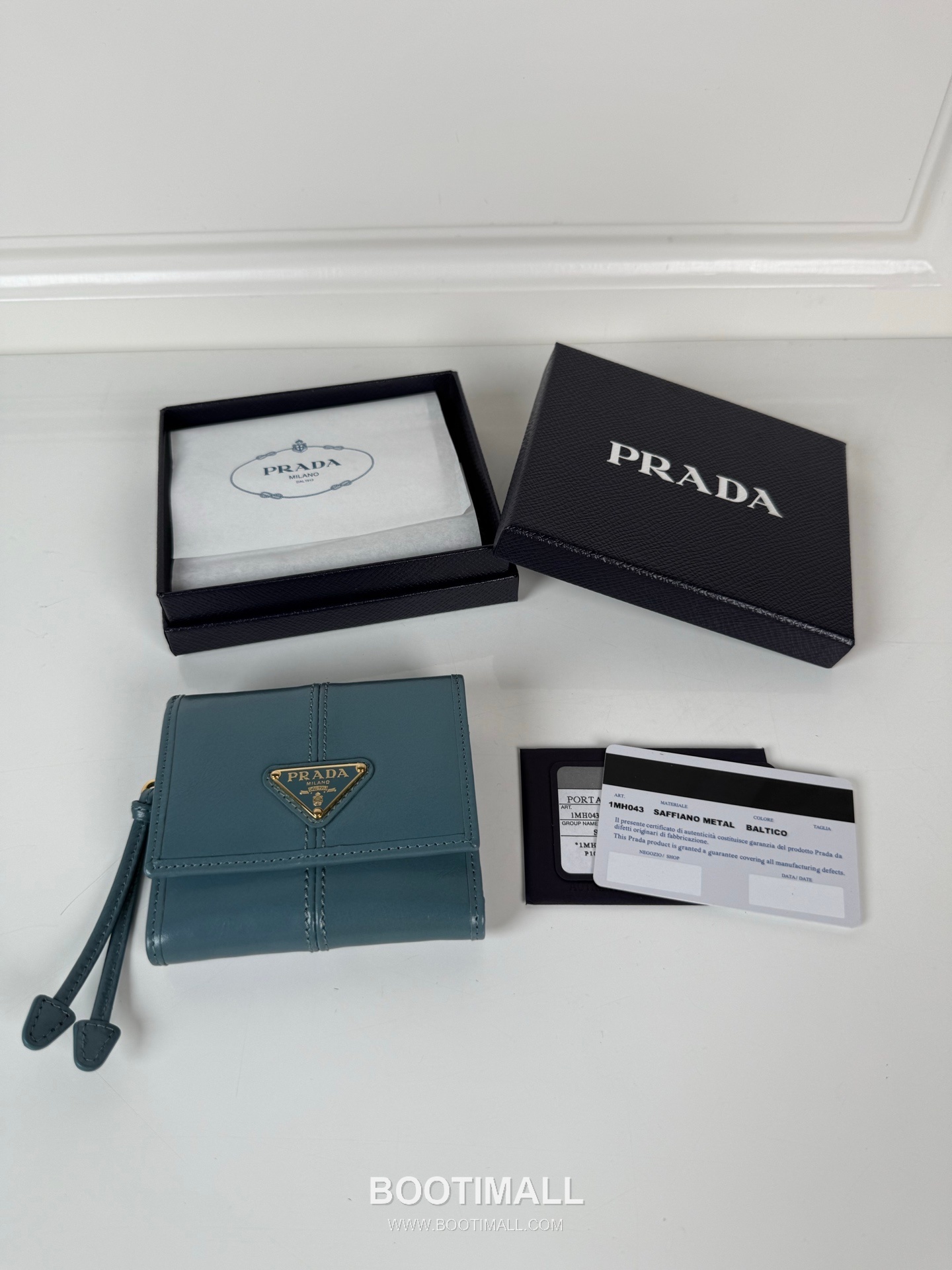 Prada Oil Wax Leather Compact Wallet with Flap Coin Pocket Detail 프라다 오일왁스 레더 플랩 코인포켓 반지갑 1MH043 10cm 1