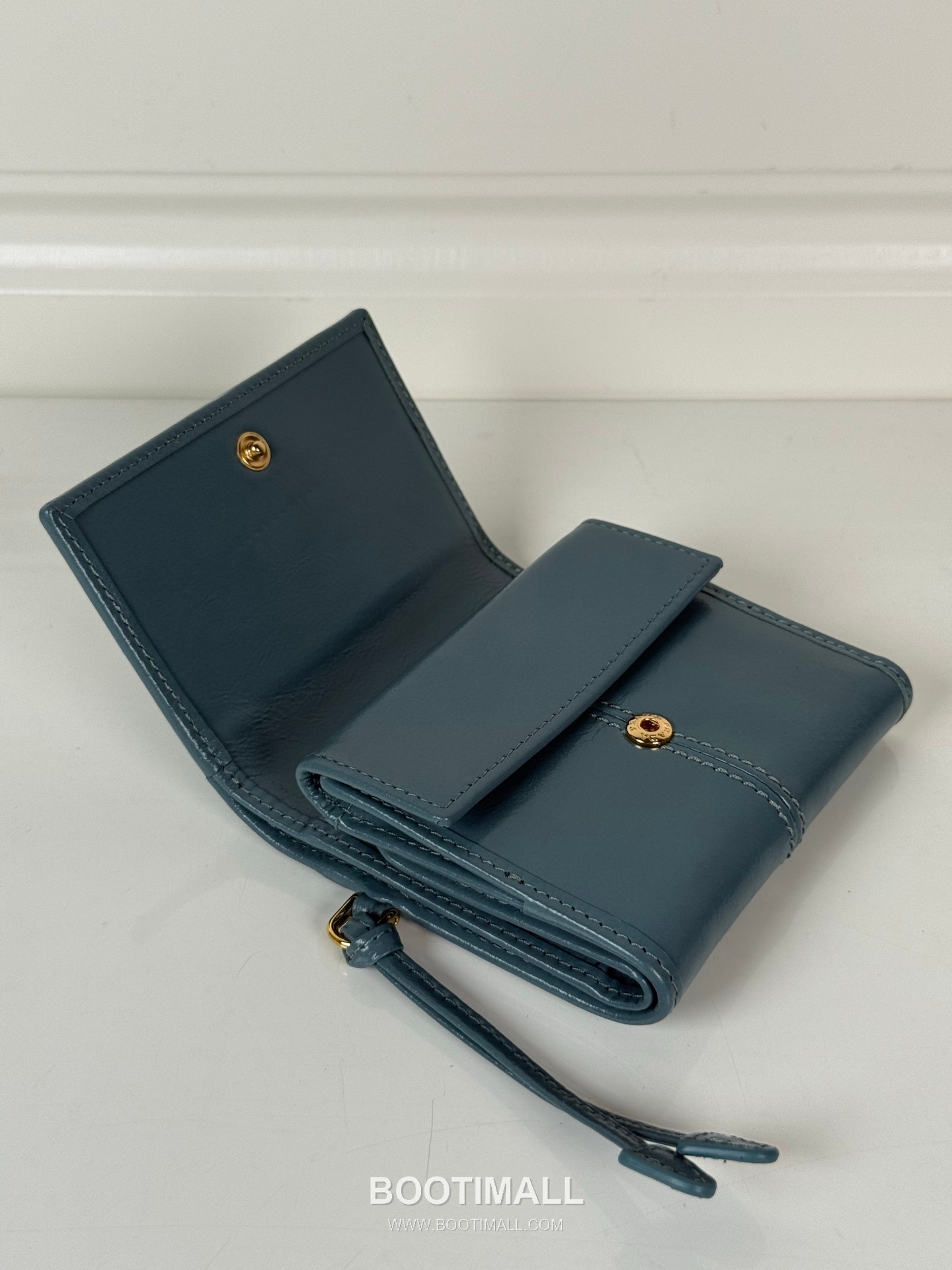 Prada Oil Wax Leather Compact Wallet with Flap Coin Pocket Detail 프라다 오일왁스 레더 플랩 코인포켓 반지갑 1MH043 10cm 7