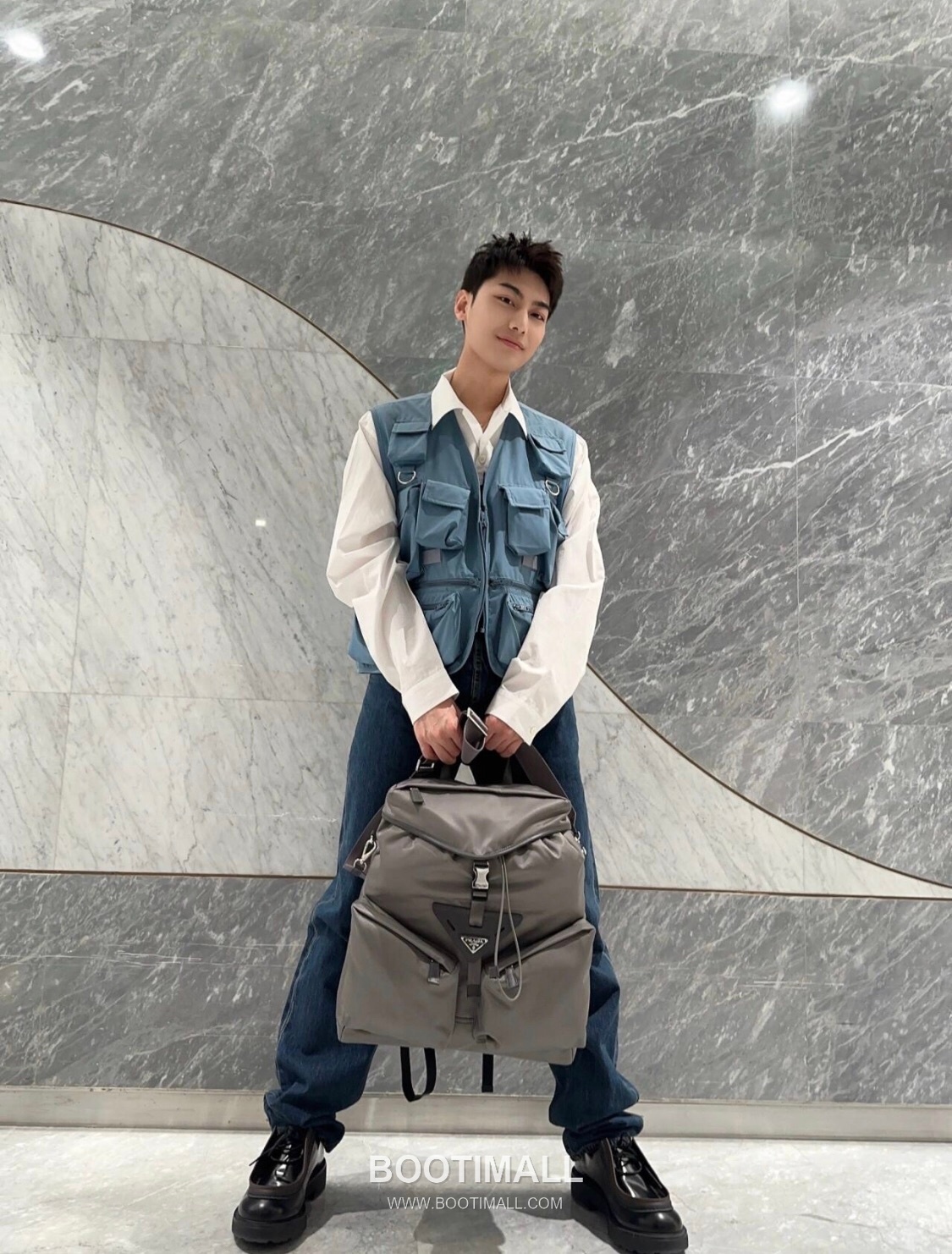 Prada Nylon Backpack with Flap Buckle Strap Detail 프라다 나일론 플랩 버클 스트랩 백팩 2VZ108 38cm 1