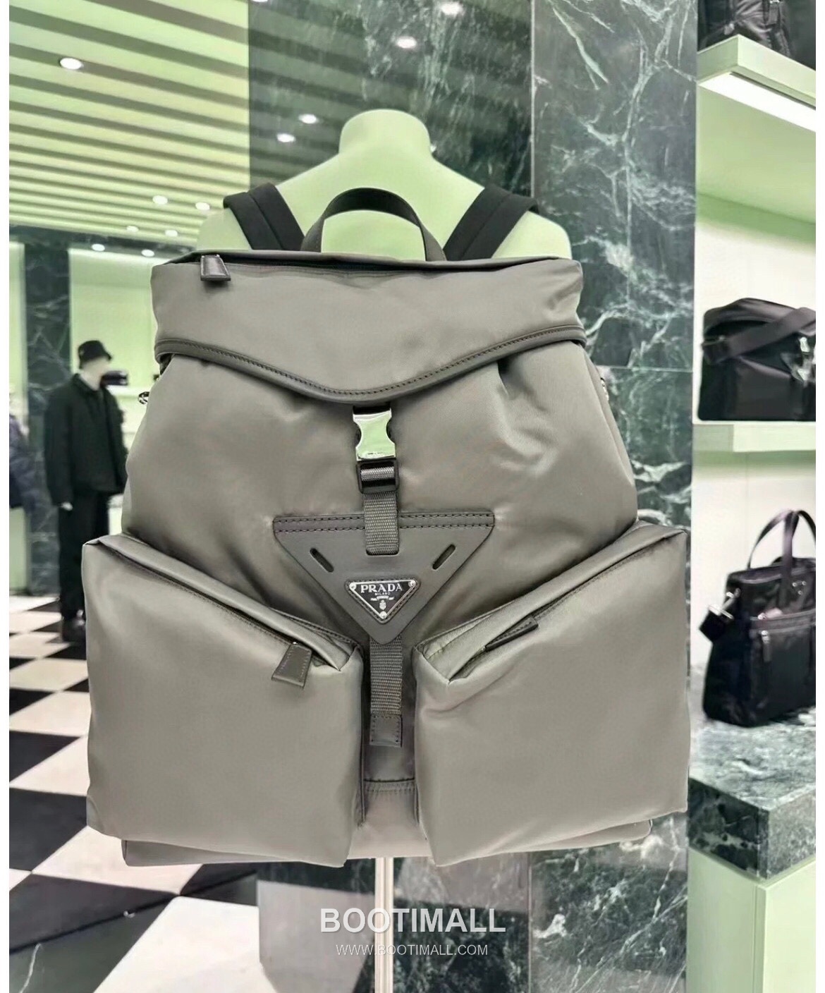 Prada Nylon Backpack with Flap Buckle Strap Detail 프라다 나일론 플랩 버클 스트랩 백팩 2VZ108 38cm 6
