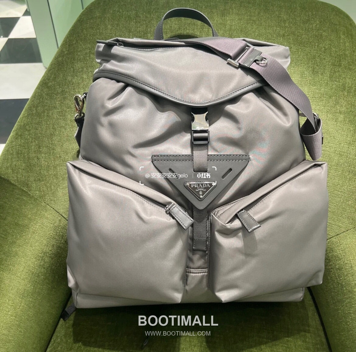 Prada Nylon Backpack with Flap Buckle Strap Detail 프라다 나일론 플랩 버클 스트랩 백팩 2VZ108 38cm 7