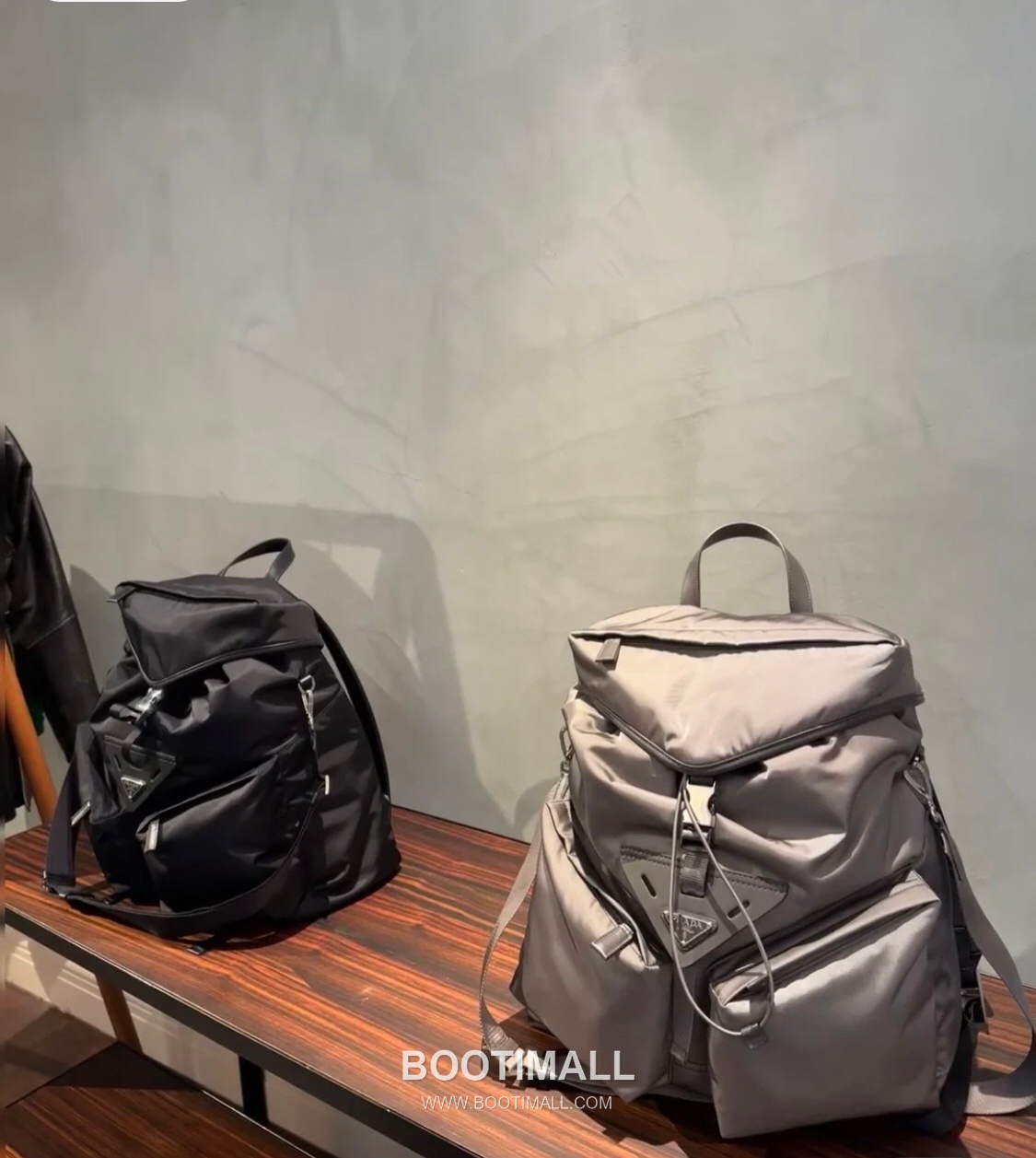 Prada Nylon Backpack with Flap Buckle Strap Detail 프라다 나일론 플랩 버클 스트랩 백팩 2VZ108 38cm 9