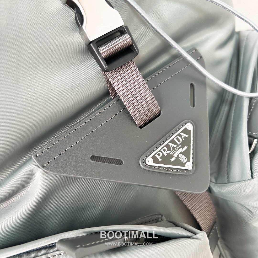 Prada Nylon Backpack with Flap Buckle Strap Detail 프라다 나일론 플랩 버클 스트랩 백팩 2VZ108 38cm 17