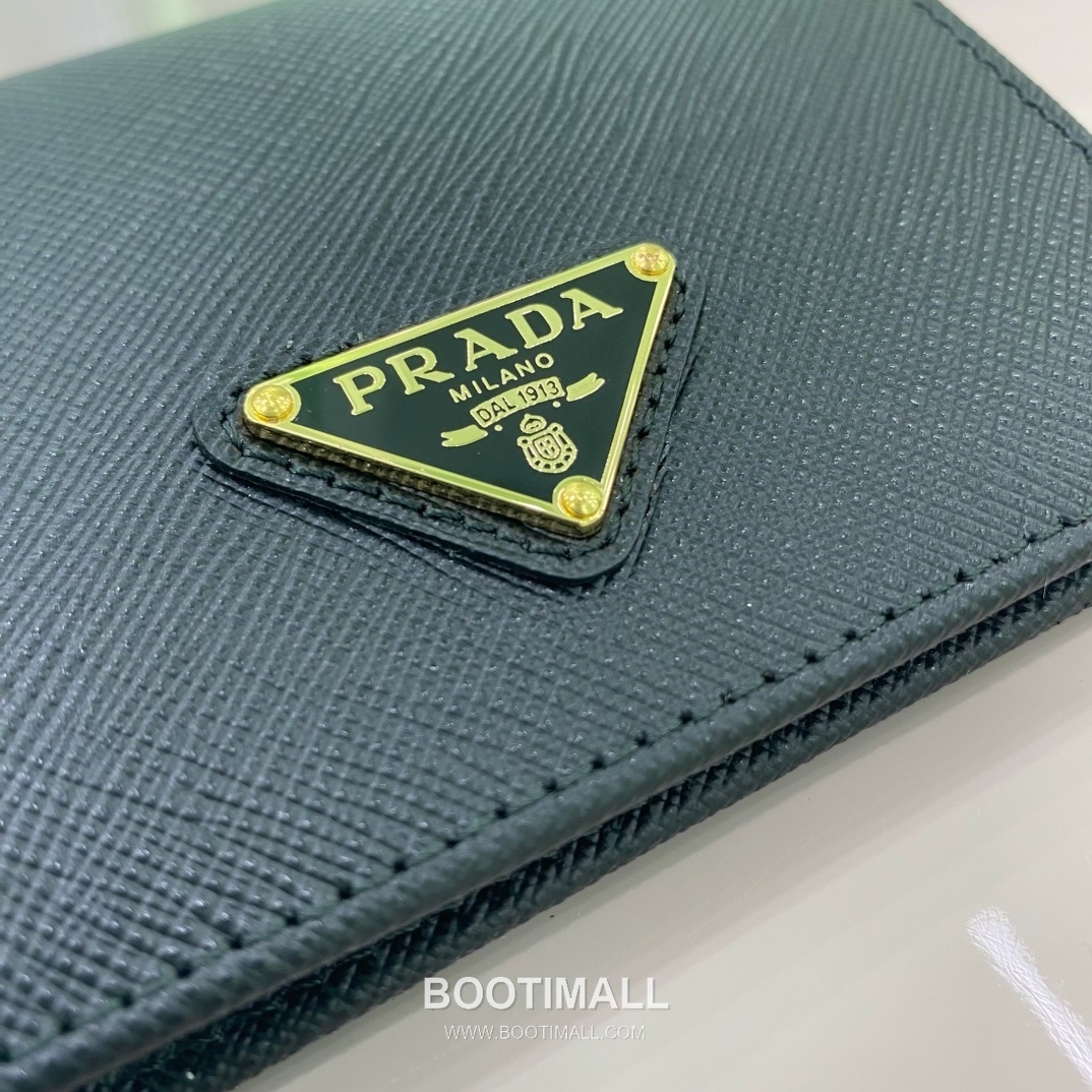 Prada Saffiano Leather Compact Wallet with Triangle Logo Flap Detail 프라다 사피아노 레더 트라이앵글 로고 플랩 반지갑 1MV204 11.2cm 4