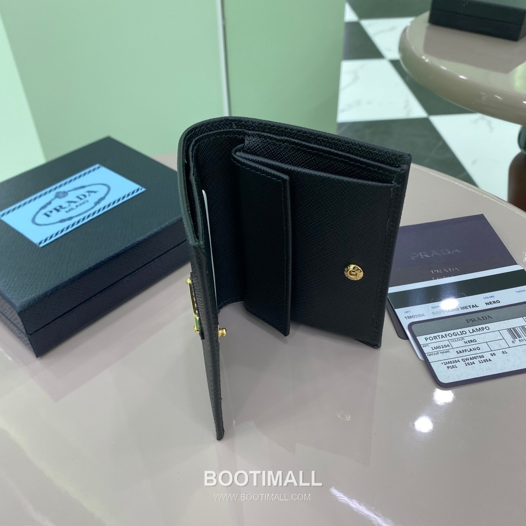 Prada Saffiano Leather Compact Wallet with Triangle Logo Flap Detail 프라다 사피아노 레더 트라이앵글 로고 플랩 반지갑 1MV204 11.2cm 6