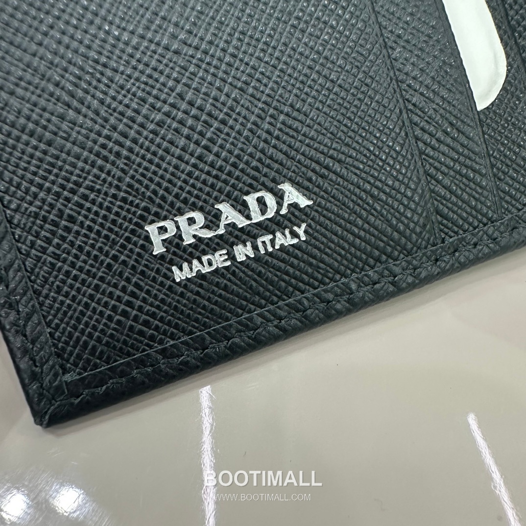 Prada Saffiano Leather Compact Wallet with Zip Coin Pocket Triangle Logo Detail 프라다 사피아노 레더 지퍼 코인포켓 트라이앵글 로고 반지갑 1ML050 11.5cm 8