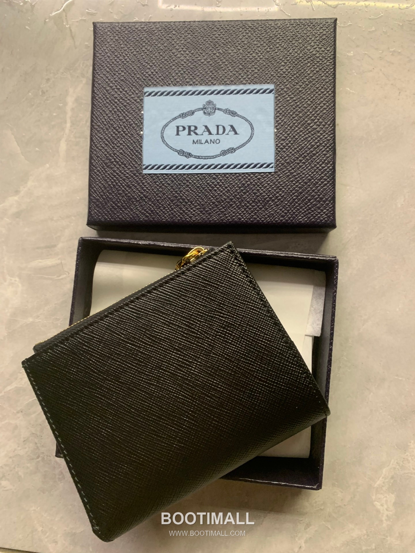 Prada Saffiano Leather Compact Wallet with Zip Coin Pocket Triangle Logo Detail 프라다 사피아노 레더 지퍼 코인포켓 트라이앵글 로고 반지갑 1ML050 11.5cm 6