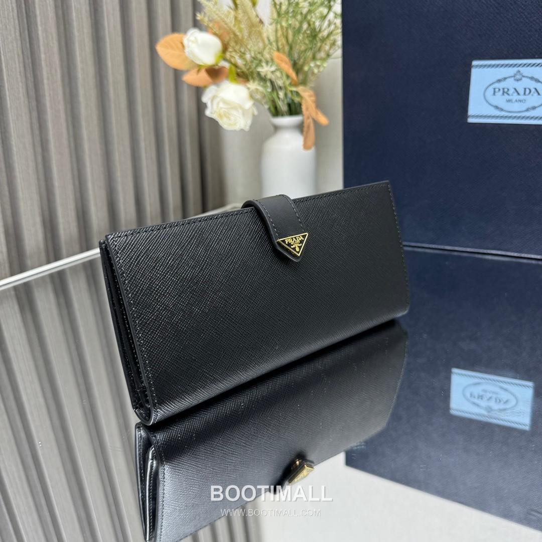 Prada Saffiano Leather Long Wallet with Zip Coin Pocket Triangle Logo Detail 프라다 사피아노 레더 지퍼 코인포켓 트라이앵글 로고 장지갑 1MV025 18cm 8