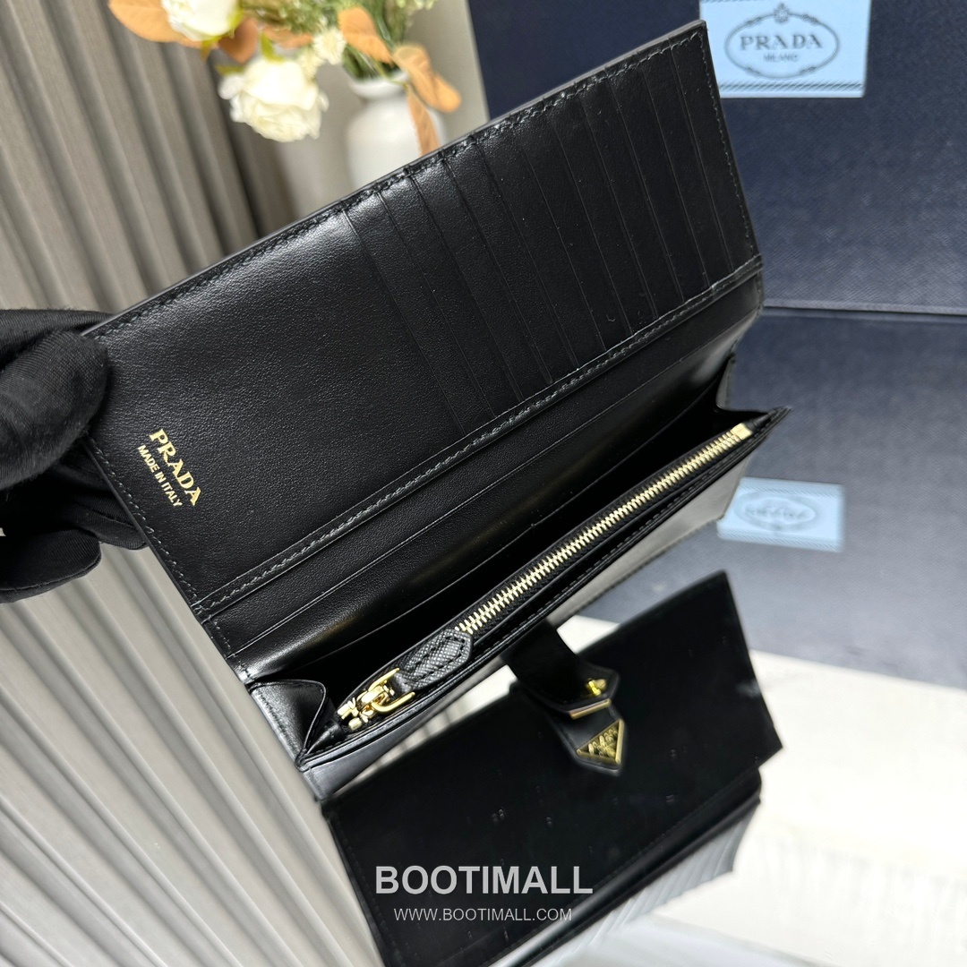 Prada Saffiano Leather Long Wallet with Zip Coin Pocket Triangle Logo Detail 프라다 사피아노 레더 지퍼 코인포켓 트라이앵글 로고 장지갑 1MV025 18cm 12