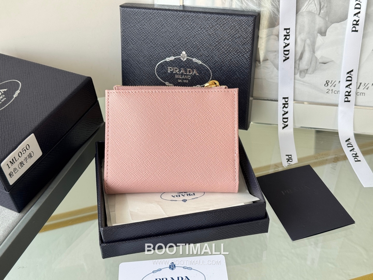 Prada Saffiano Leather Compact Wallet with Snap Closure Card Slot Detail 프라다 사피아노 레더 스냅 클로저 카드슬롯 반지갑 1ML050 10cm 2