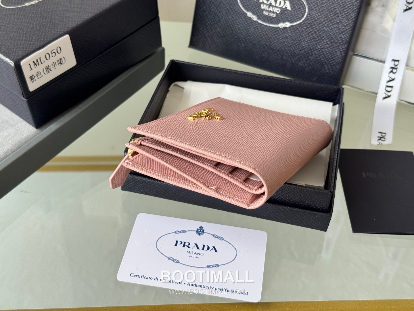 Prada Saffiano Leather Compact Wallet with Snap Closure Card Slot Detail 프라다 사피아노 레더 스냅 클로저 카드슬롯 반지갑 1ML050 10cm 4
