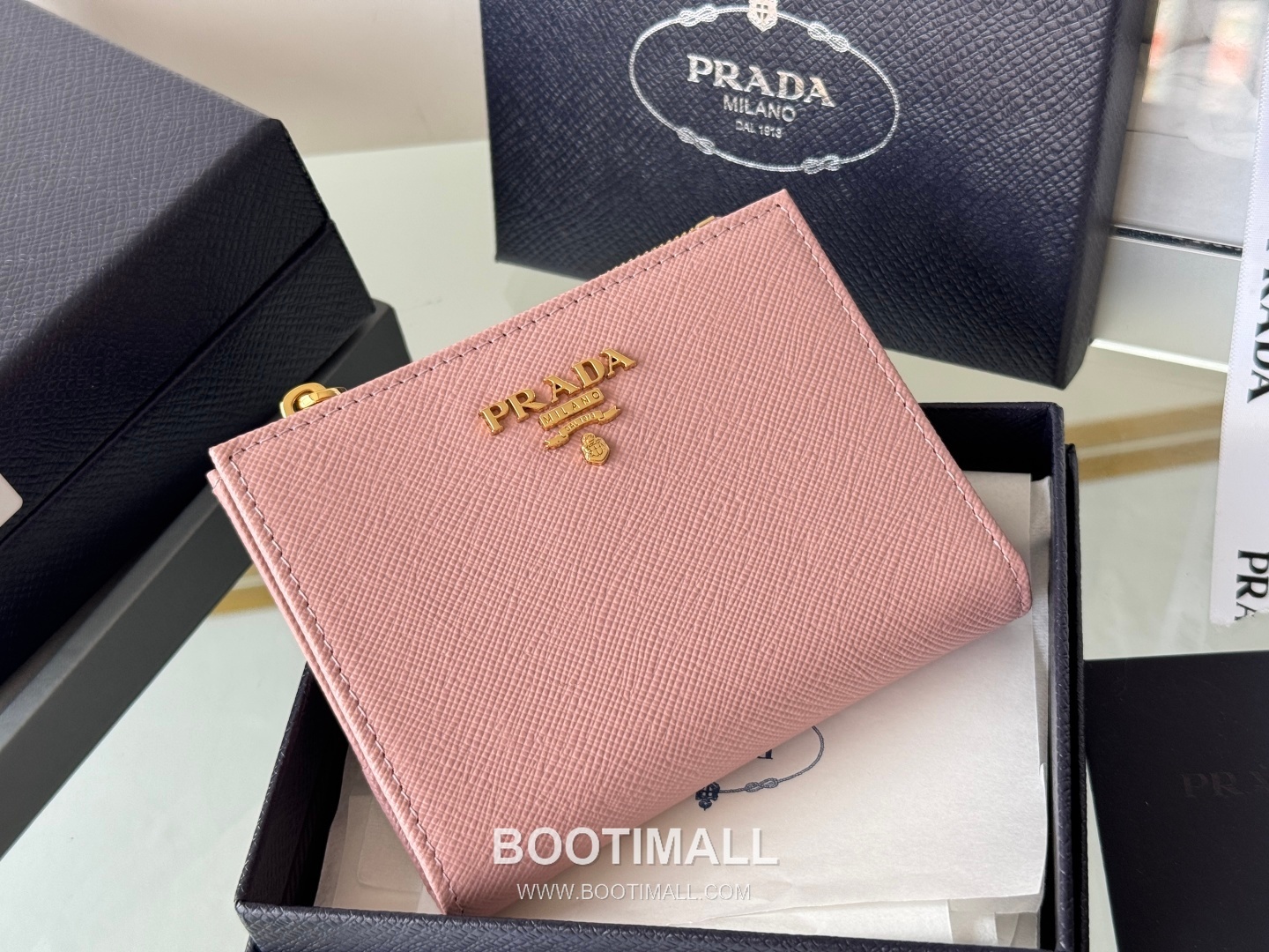 Prada Saffiano Leather Compact Wallet with Snap Closure Card Slot Detail 프라다 사피아노 레더 스냅 클로저 카드슬롯 반지갑 1ML050 10cm 6