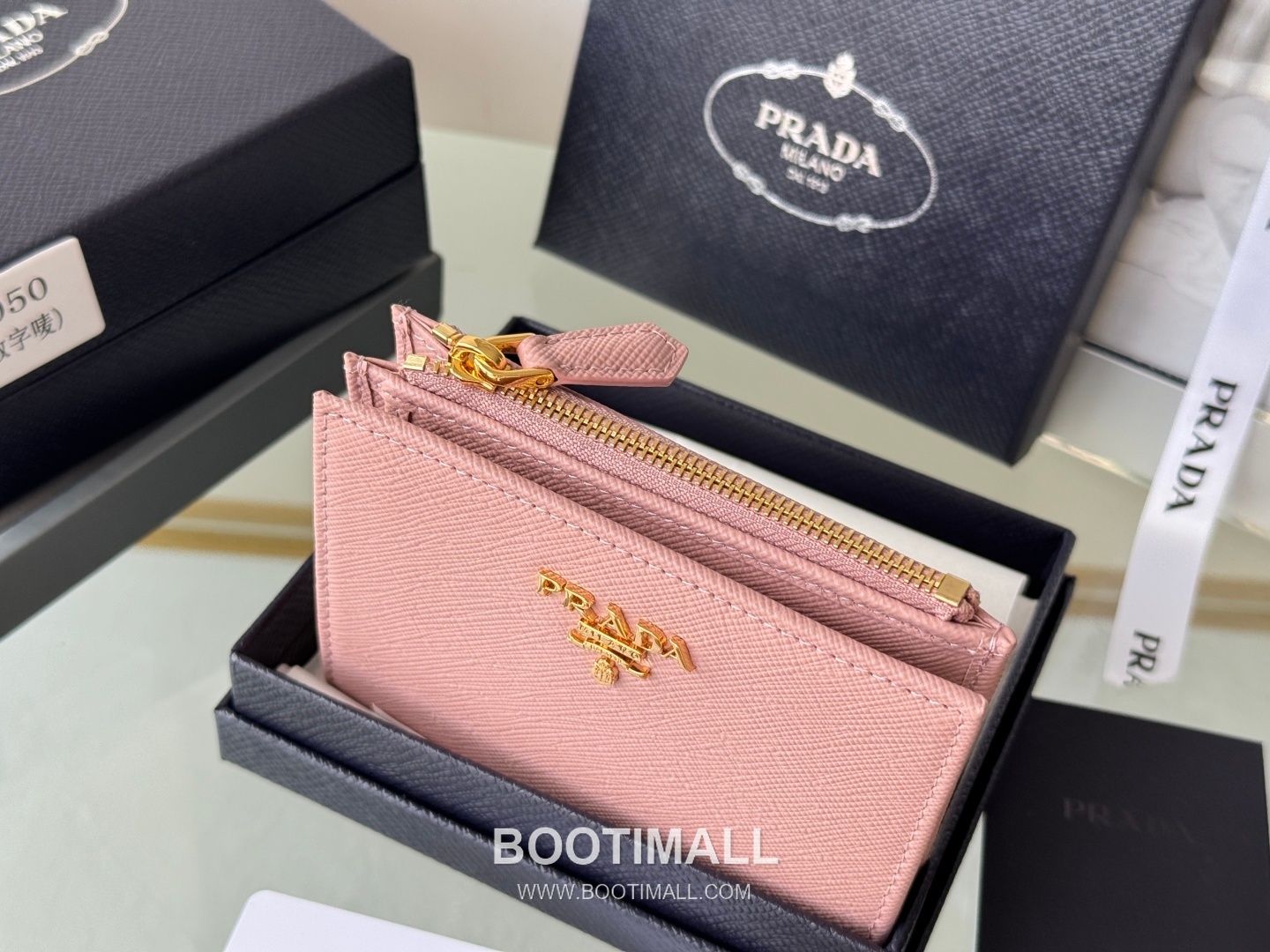 Prada Saffiano Leather Compact Wallet with Snap Closure Card Slot Detail 프라다 사피아노 레더 스냅 클로저 카드슬롯 반지갑 1ML050 10cm 7
