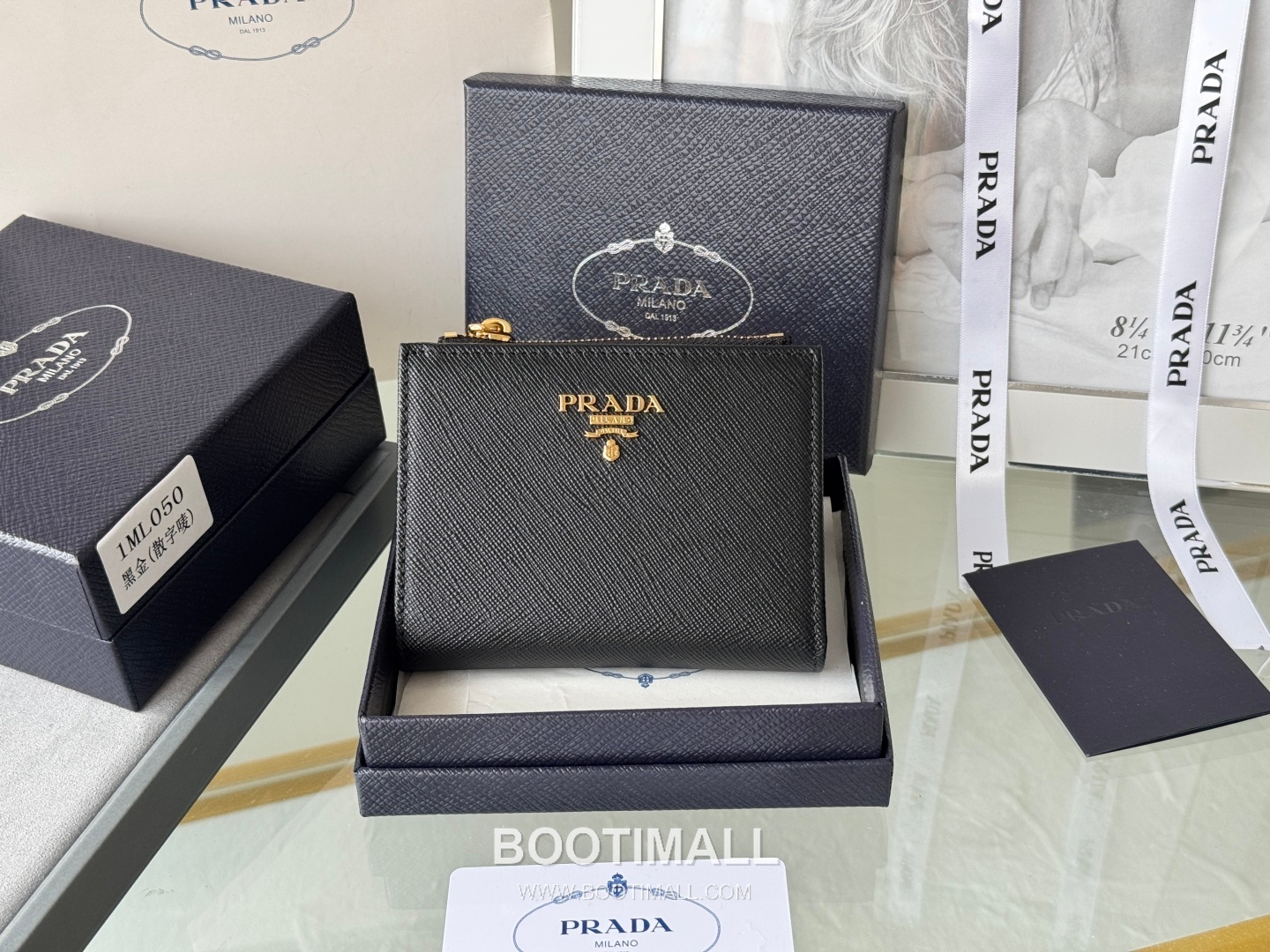 Prada Saffiano Leather Compact Wallet with Snap Closure Card Slot Detail 프라다 사피아노 레더 스냅 클로저 카드슬롯 반지갑 1ML050 10cm 1