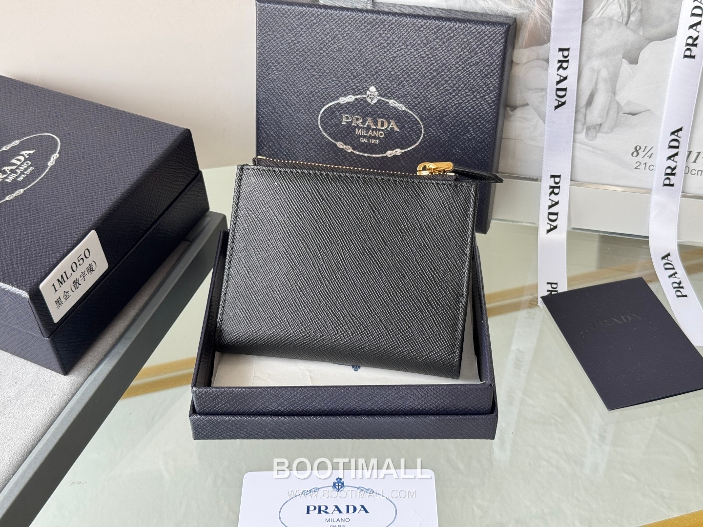 Prada Saffiano Leather Compact Wallet with Snap Closure Card Slot Detail 프라다 사피아노 레더 스냅 클로저 카드슬롯 반지갑 1ML050 10cm 2