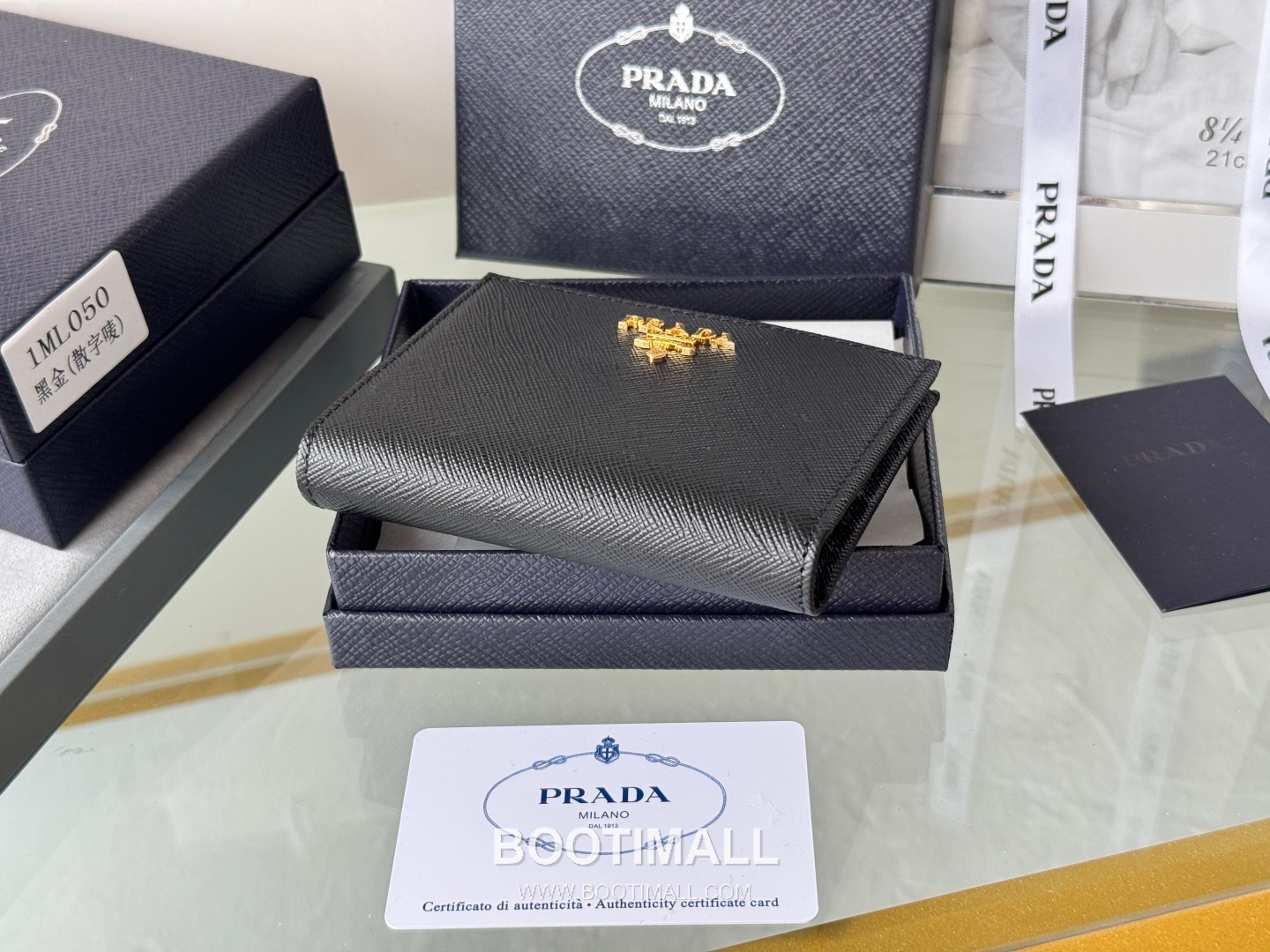 Prada Saffiano Leather Compact Wallet with Snap Closure Card Slot Detail 프라다 사피아노 레더 스냅 클로저 카드슬롯 반지갑 1ML050 10cm 5