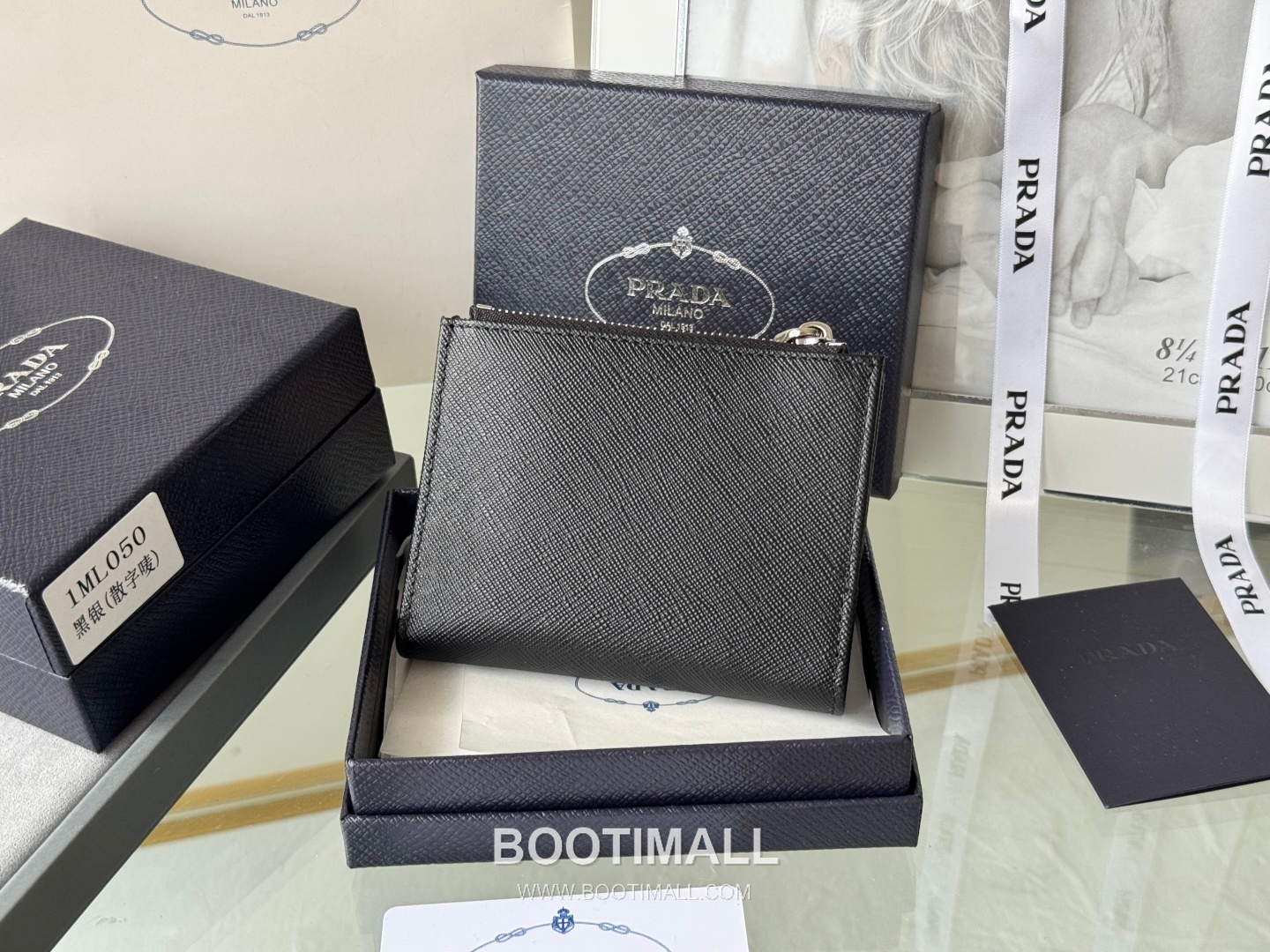 Prada Saffiano Leather Compact Wallet with Snap Closure Card Slot Detail 프라다 사피아노 레더 스냅 클로저 카드슬롯 반지갑 1ML050 10cm 2