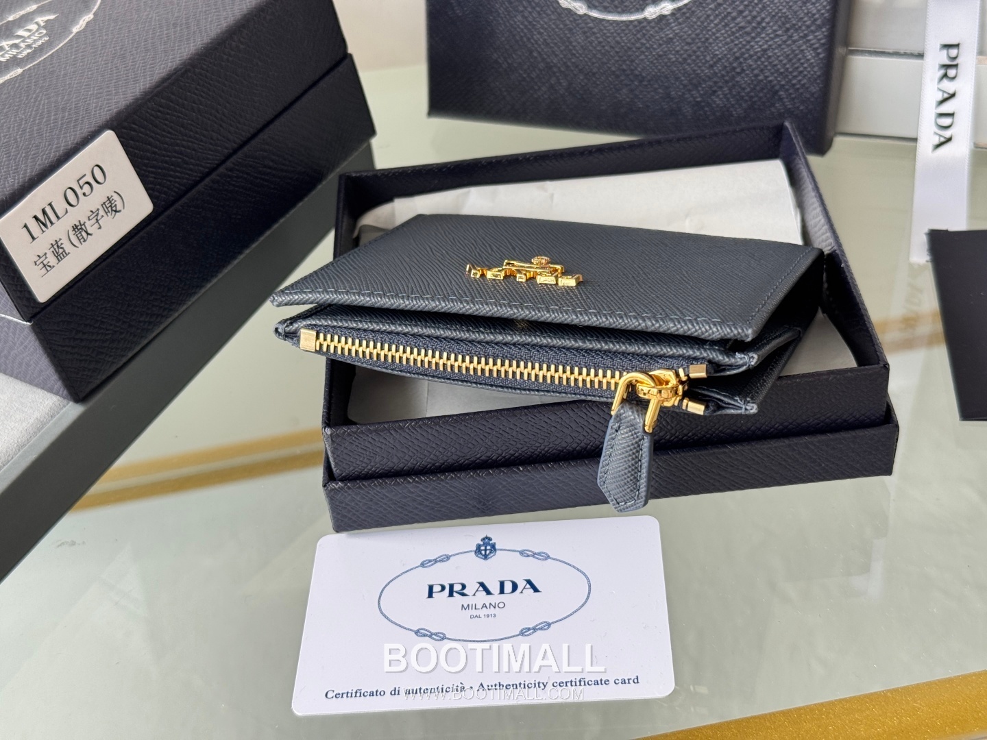 Prada Saffiano Leather Compact Wallet with Snap Closure Card Slot Detail 프라다 사피아노 레더 스냅 클로저 카드슬롯 반지갑 1ML050 10cm 3