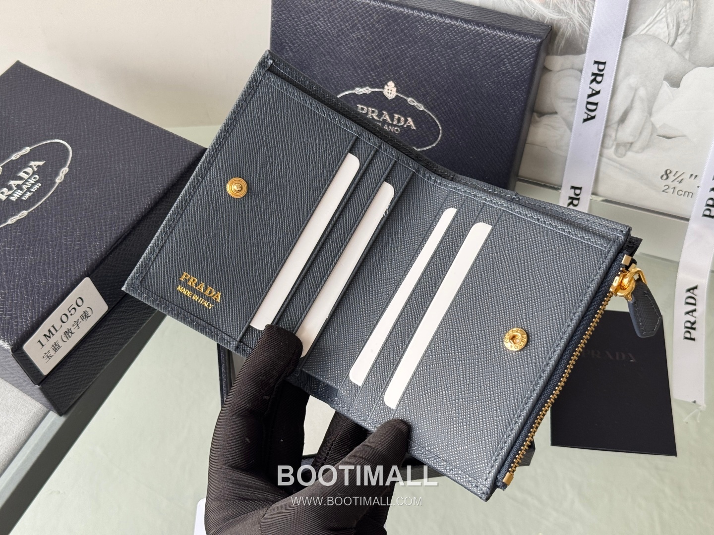 Prada Saffiano Leather Compact Wallet with Snap Closure Card Slot Detail 프라다 사피아노 레더 스냅 클로저 카드슬롯 반지갑 1ML050 10cm 8