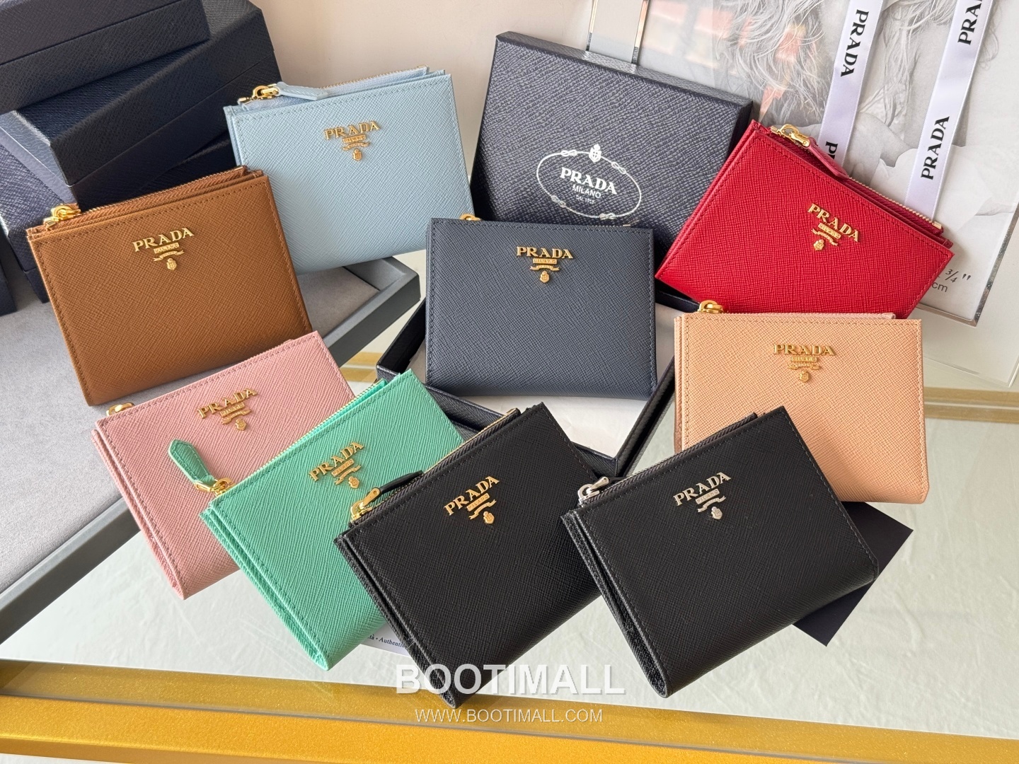 Prada Saffiano Leather Compact Wallet with Snap Closure Card Slot Detail 프라다 사피아노 레더 스냅 클로저 카드슬롯 반지갑 1ML050 10cm 13