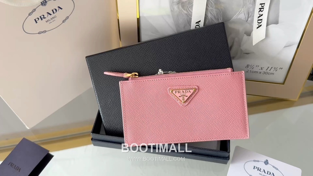 Prada Saffiano Leather Card Holder Wallet with Zip Coin Pocket Detail 프라다 사피아노 레더 지퍼 코인포켓 카드홀더 지갑 1MC079 15cm 1