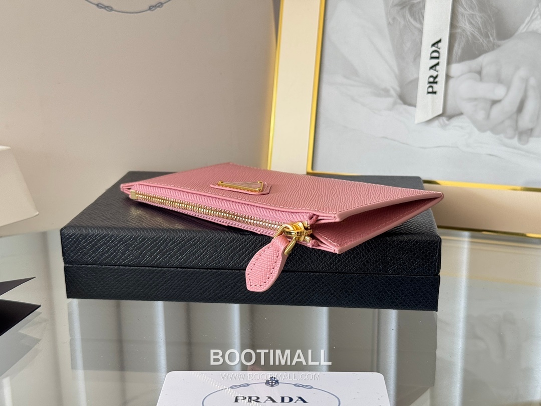 Prada Saffiano Leather Card Holder Wallet with Zip Coin Pocket Detail 프라다 사피아노 레더 지퍼 코인포켓 카드홀더 지갑 1MC079 15cm 5