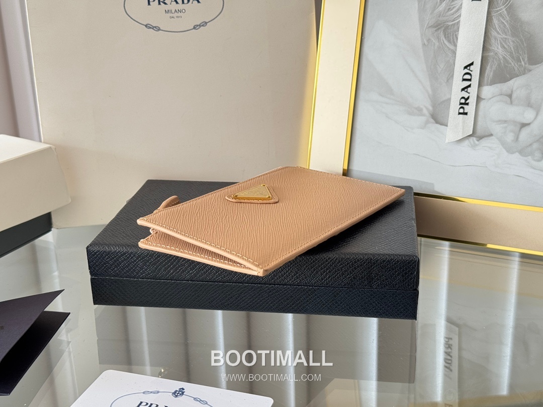Prada Saffiano Leather Card Holder Wallet with Zip Coin Pocket Detail 프라다 사피아노 레더 지퍼 코인포켓 카드홀더 지갑 1MC079 15cm 5