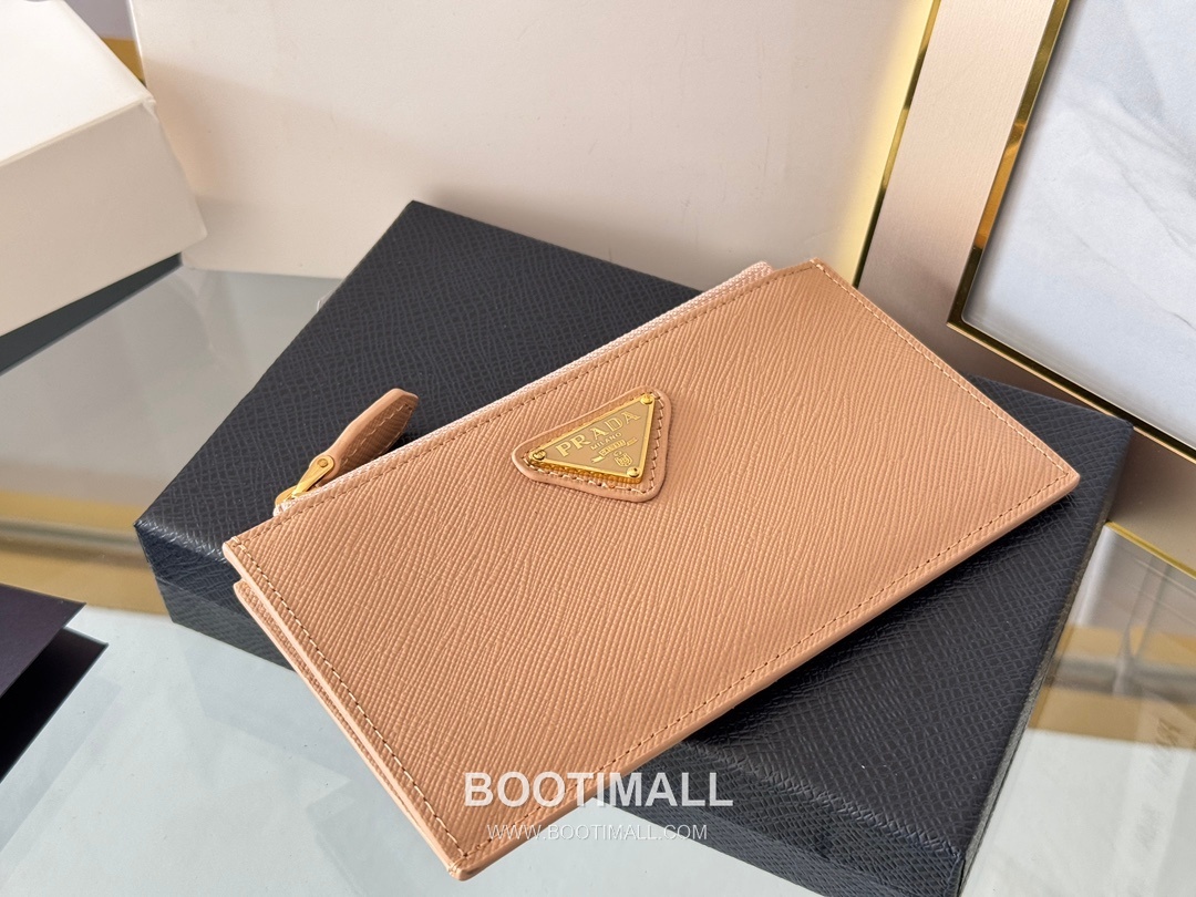 Prada Saffiano Leather Card Holder Wallet with Zip Coin Pocket Detail 프라다 사피아노 레더 지퍼 코인포켓 카드홀더 지갑 1MC079 15cm 6