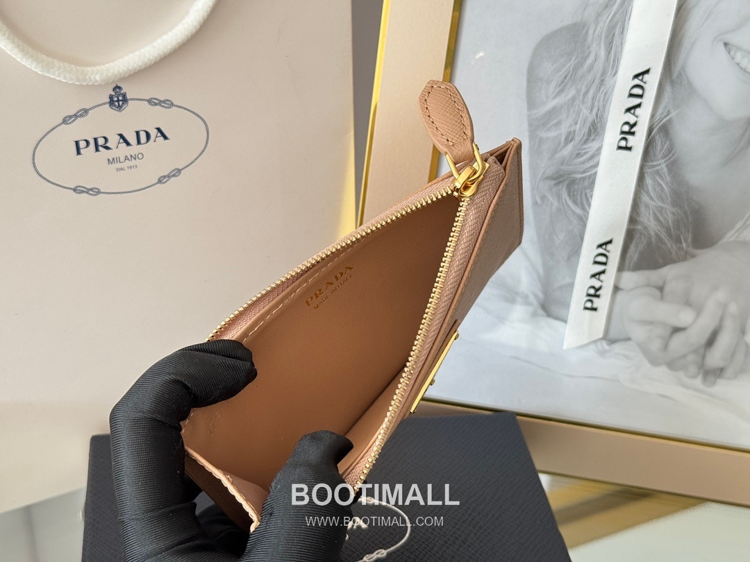 Prada Saffiano Leather Card Holder Wallet with Zip Coin Pocket Detail 프라다 사피아노 레더 지퍼 코인포켓 카드홀더 지갑 1MC079 15cm 8