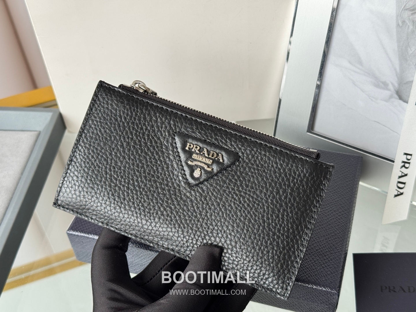 Prada Pebbled Calfskin Leather Card Holder Wallet with Zip Coin Pocket Detail 프라다 페블드 카프스킨 레더 지퍼 코인포켓 카드홀더 지갑 2MC086 13cm 7