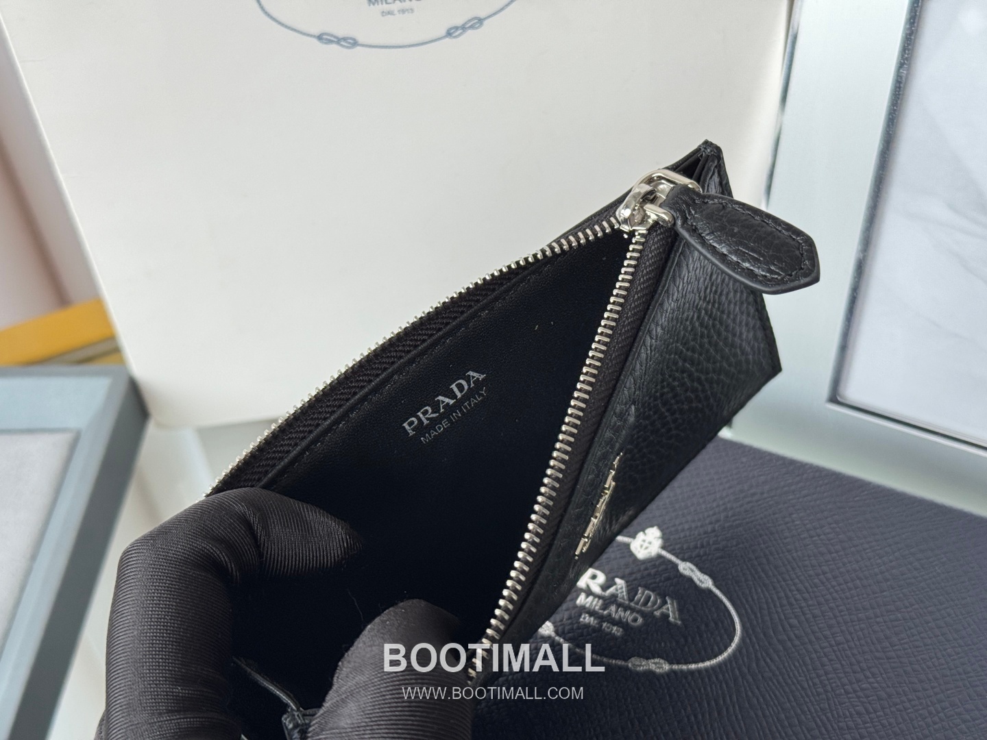 Prada Pebbled Calfskin Leather Card Holder Wallet with Zip Coin Pocket Detail 프라다 페블드 카프스킨 레더 지퍼 코인포켓 카드홀더 지갑 2MC086 13cm 11