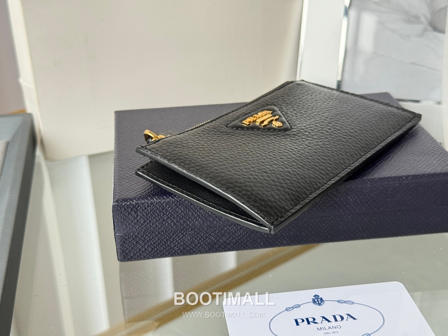 Prada Pebbled Calfskin Leather Card Holder Wallet with Zip Coin Pocket Detail 프라다 페블드 카프스킨 레더 지퍼 코인포켓 카드홀더 지갑 2MC086 13cm 5