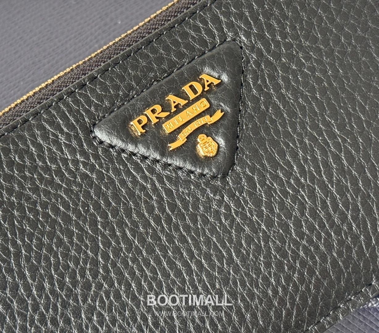 Prada Pebbled Calfskin Leather Card Holder Wallet with Zip Coin Pocket Detail 프라다 페블드 카프스킨 레더 지퍼 코인포켓 카드홀더 지갑 2MC086 13cm 9