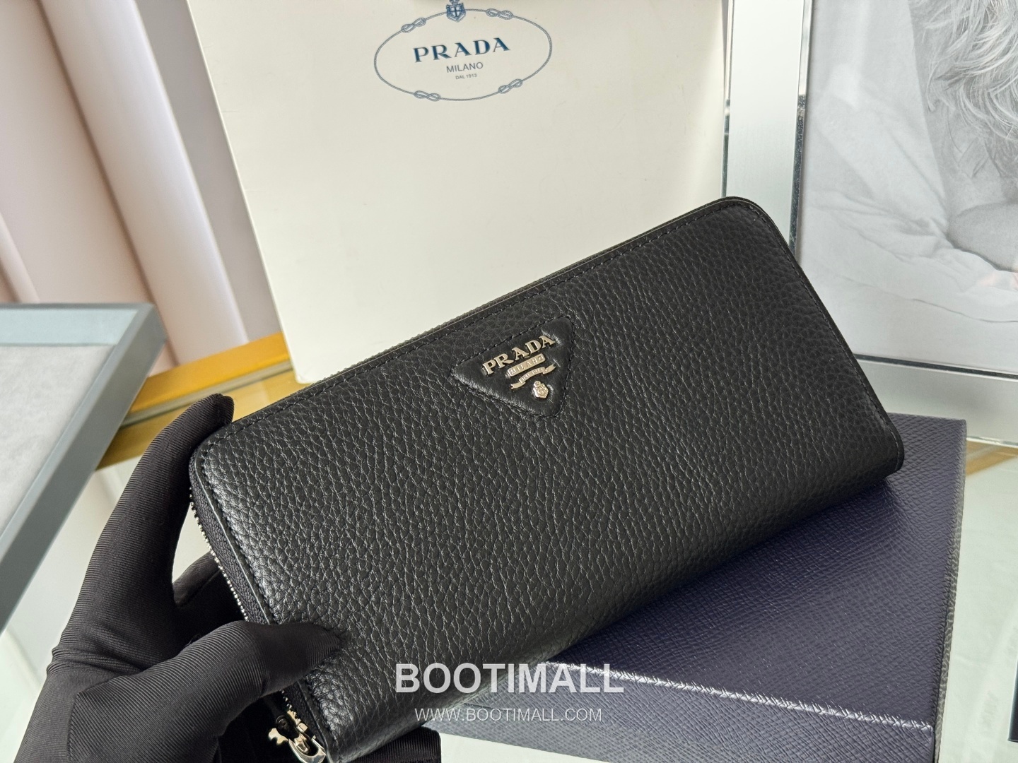 Prada Pebbled Calfskin Leather Zip Long Wallet with Single Zip Detail 프라다 페블드 카프스킨 레더 싱글 지퍼 장지갑 1ML506 20cm 8