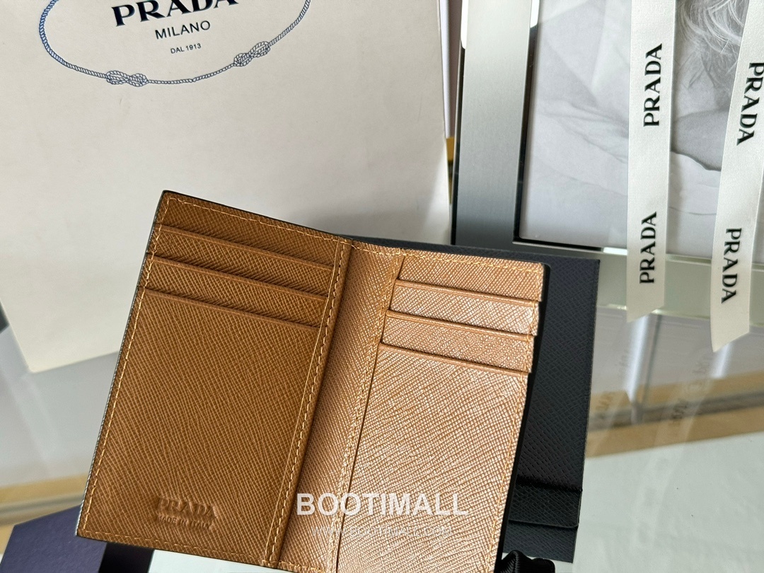 Prada Saffiano Leather Card Holder Wallet with Zip Coin Pocket Detail 프라다 사피아노 레더 지퍼 코인포켓 카드홀더 지갑 2MC101 11cm 9