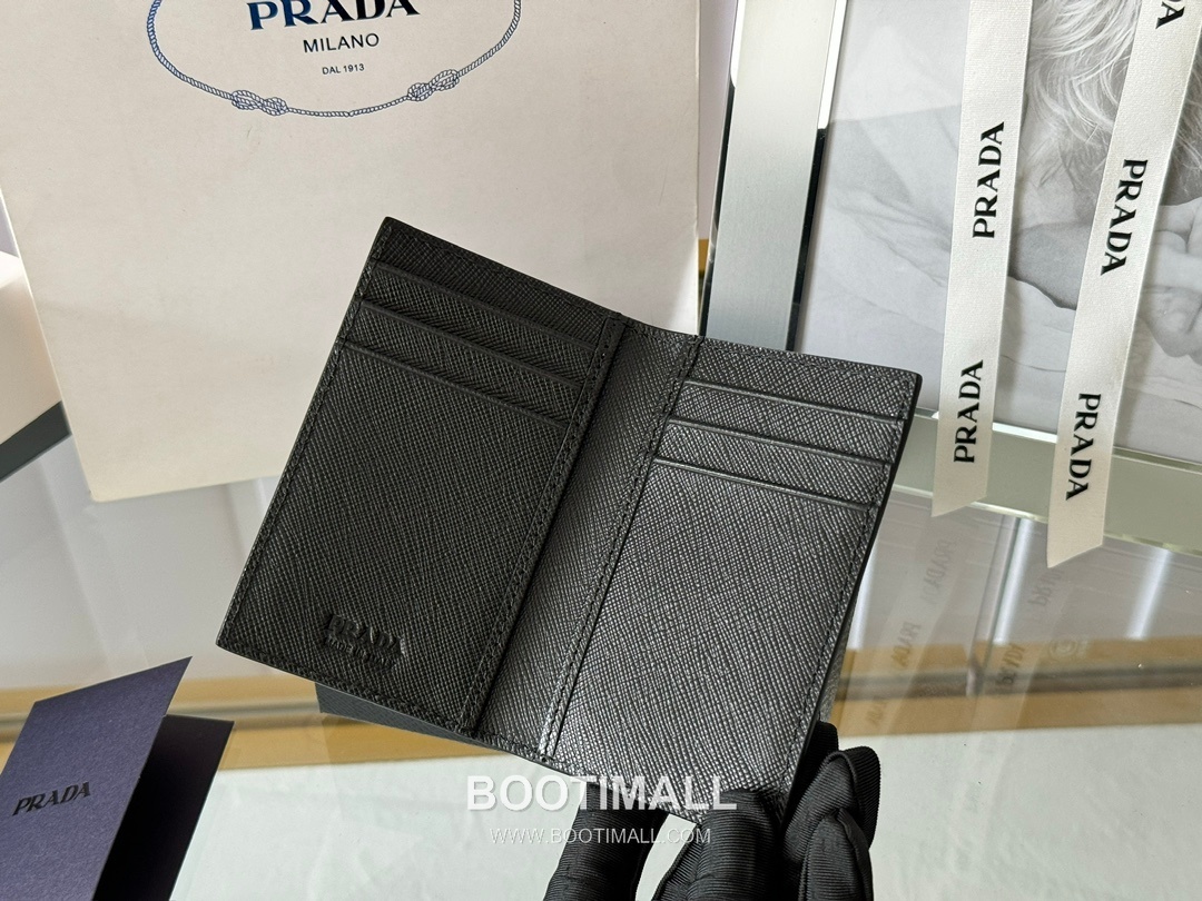 Prada Saffiano Leather Card Holder Wallet with Zip Coin Pocket Detail 프라다 사피아노 레더 지퍼 코인포켓 카드홀더 지갑 2MC101 11cm 6