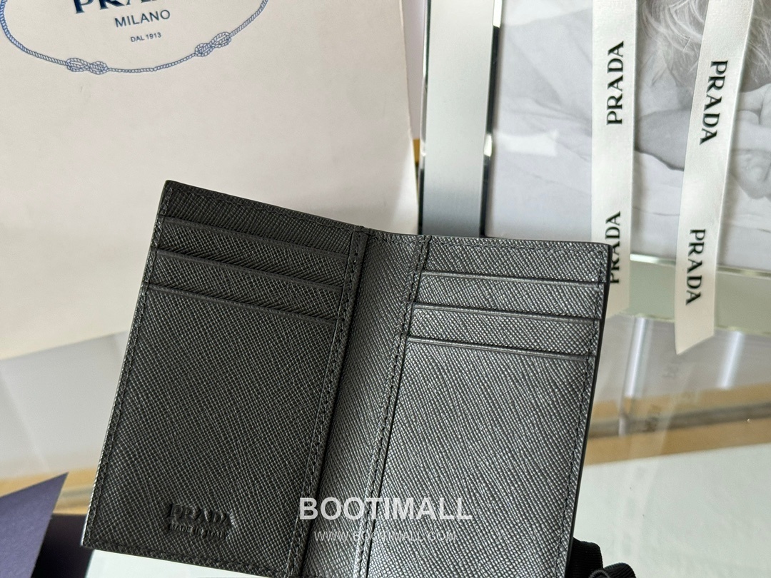 Prada Saffiano Leather Card Holder Wallet with Zip Coin Pocket Detail 프라다 사피아노 레더 지퍼 코인포켓 카드홀더 지갑 2MC101 11cm 8