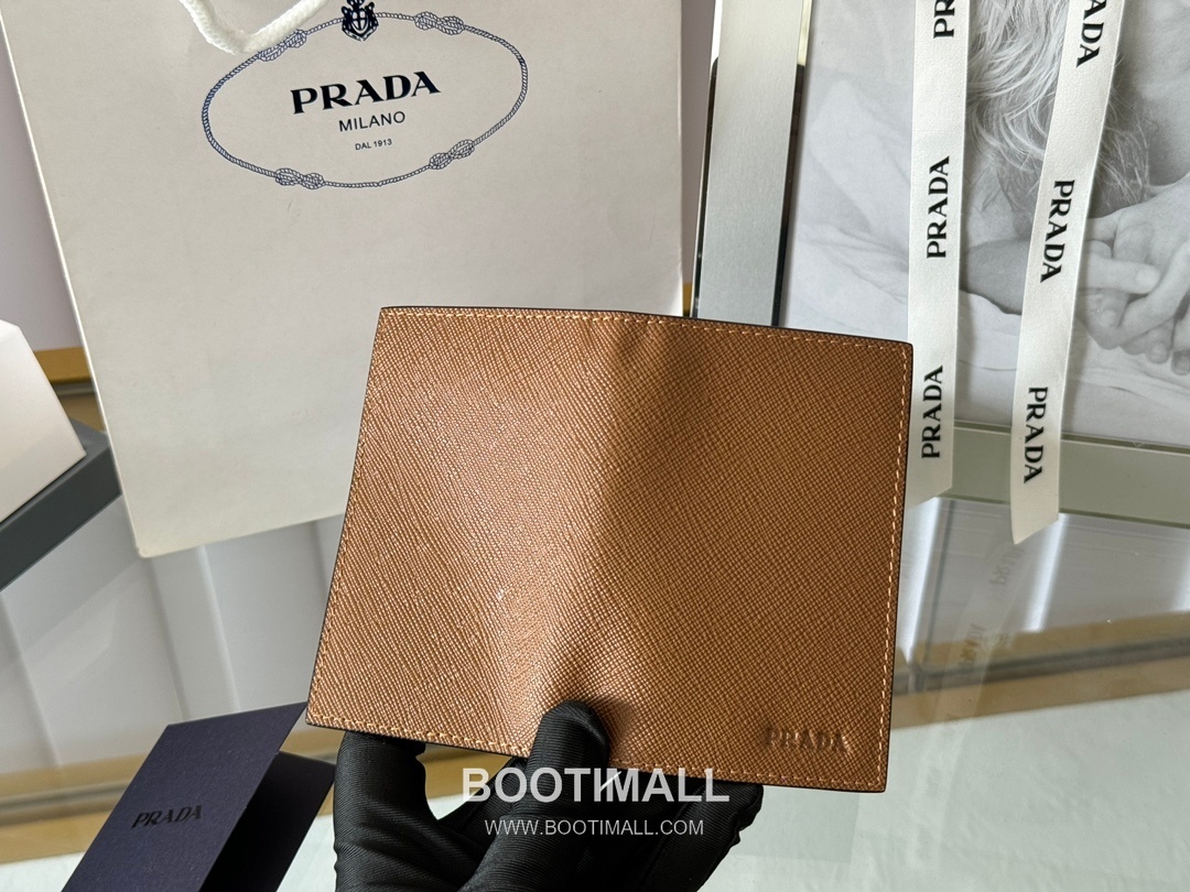 Prada Saffiano Leather Card Holder Wallet with Zip Coin Pocket Detail 프라다 사피아노 레더 지퍼 코인포켓 카드홀더 지갑 2MC101 11cm 6